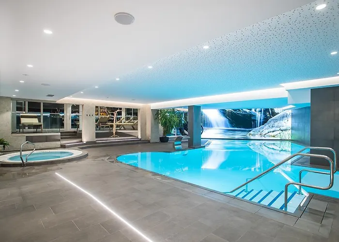 Post Am 4* Пертизау