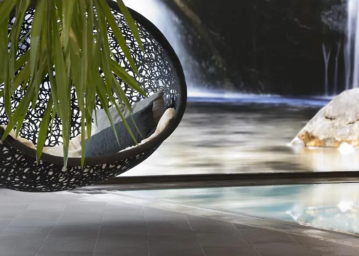 بوست أم سي 4*